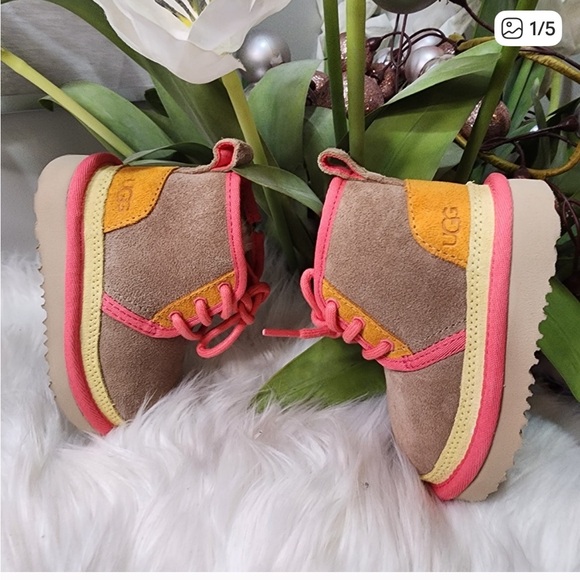 UGG toddler snow boots, size 10 - Picture 1 of 6